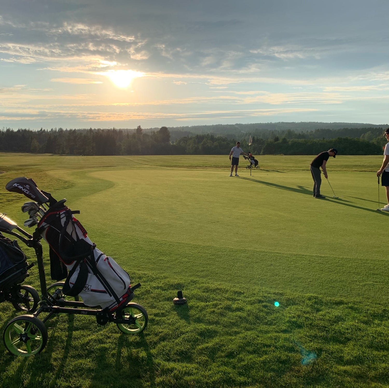 Vi åpner hele banen til turneringen lørdag og spill søndag