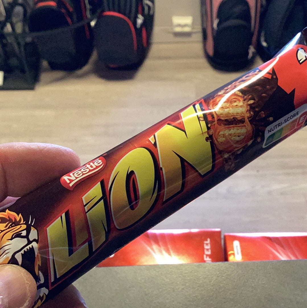 Sjokolade Snickers x2, Lions, Stratos, Twix