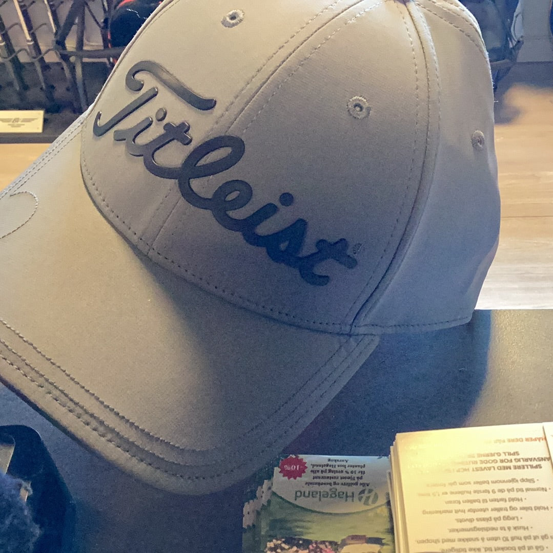 Titleis ball marker caps med logo