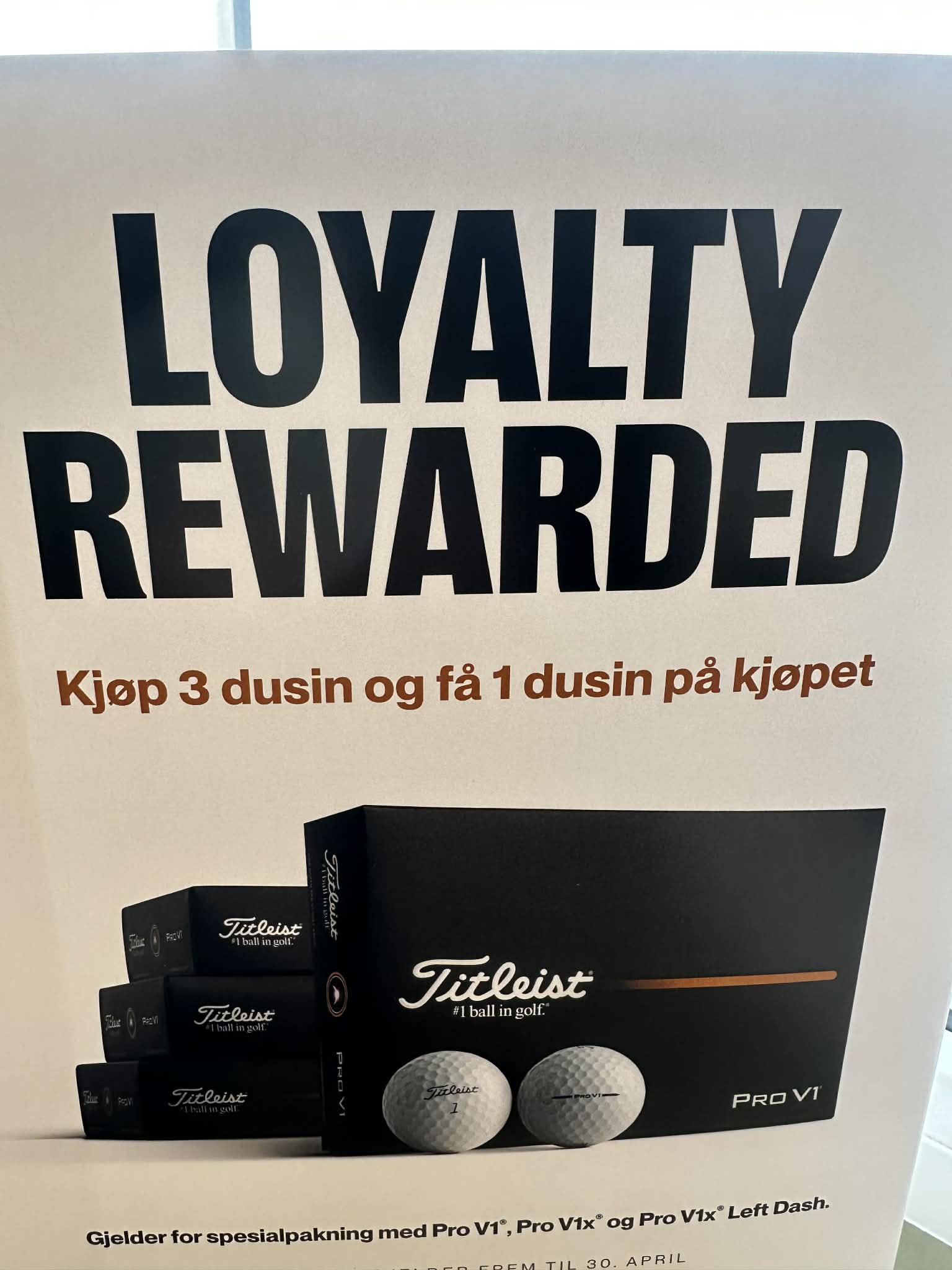 Titleist Prov1/V1X/Left dash Loyalty Rewarded med navn og spesial nummer 4 dusin for 3