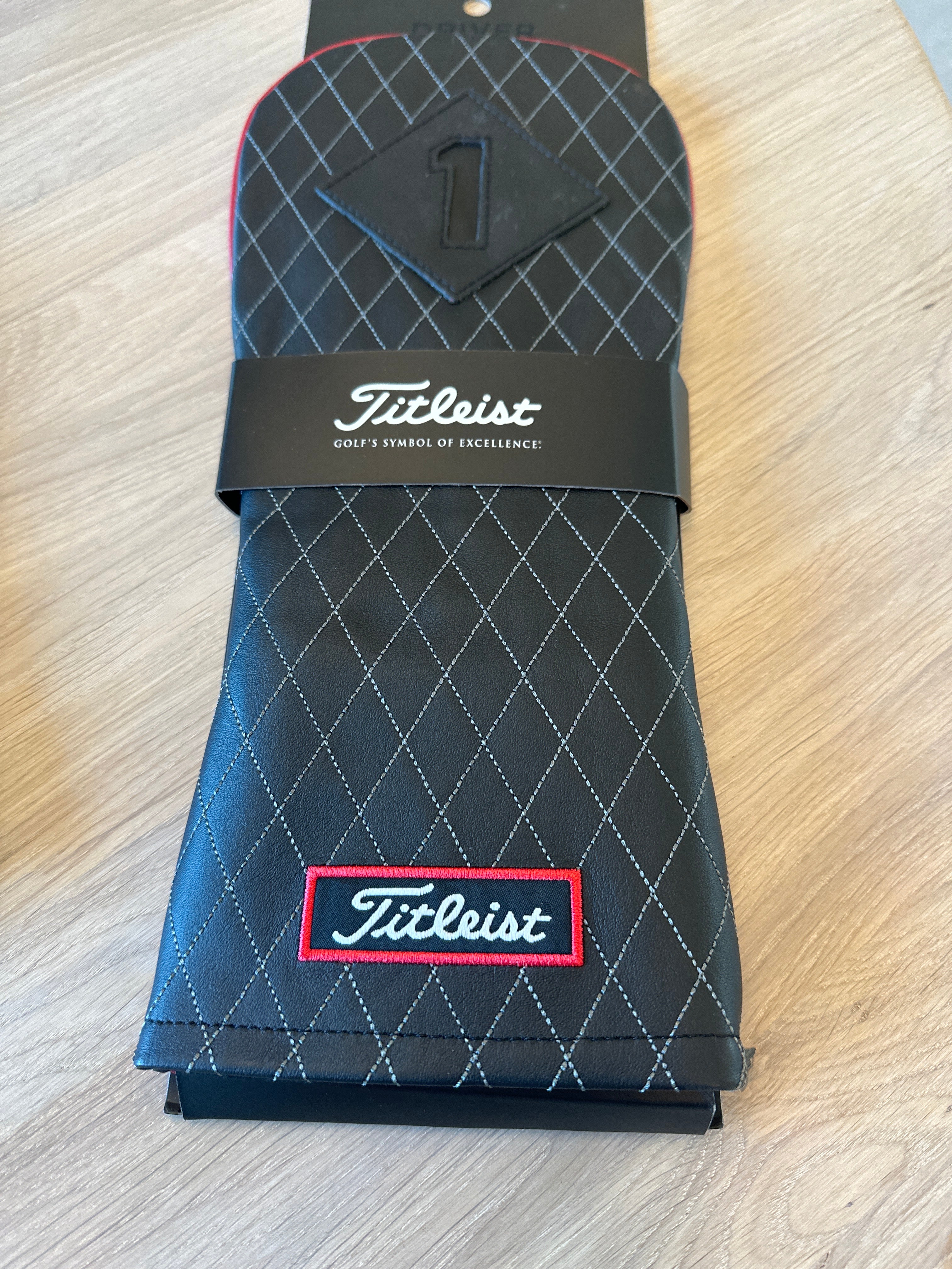 Titleist headcover DRIVER